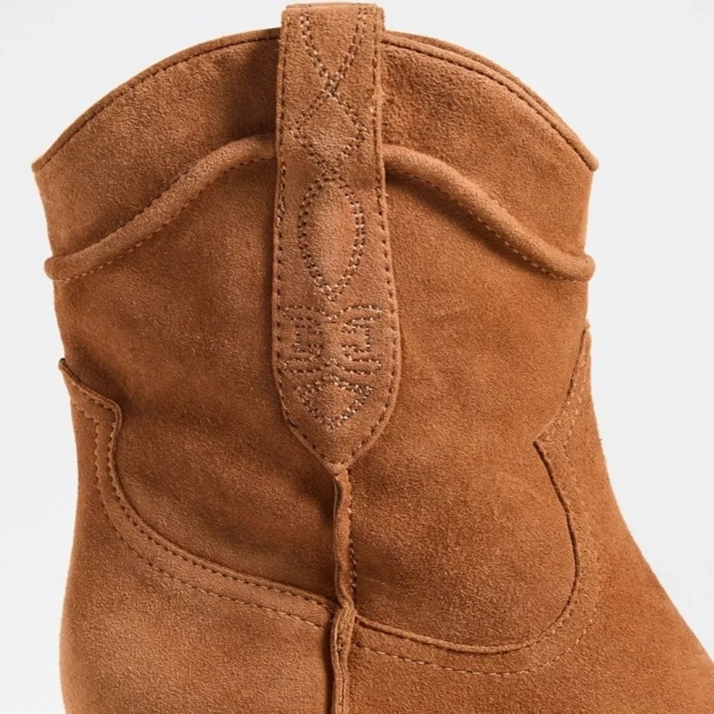 Sam Edelman Taryn Suede Pull On Western Point Squared Toe Kitten Heel Boots 8.5